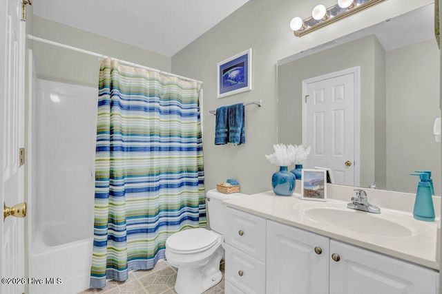 4103 Breezewood Drive Apt 204, Wilmington, NC 28412
