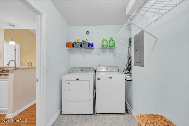 4103 Breezewood Drive Apt 204, Wilmington, NC 28412