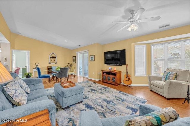 4103 Breezewood Drive Apt 204, Wilmington, NC 28412