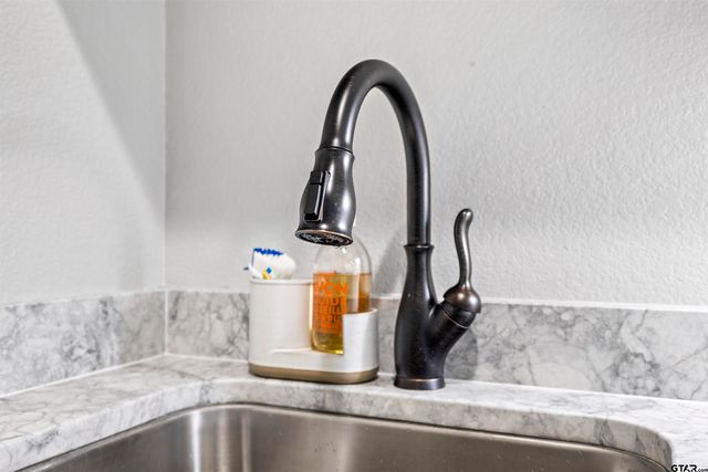 425 Coventry St., Bullard, TX 75757