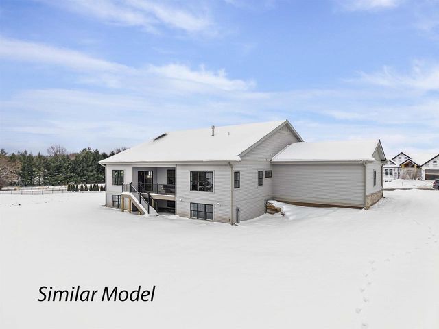 130 Jwana Circle, Oregon, WI 53575