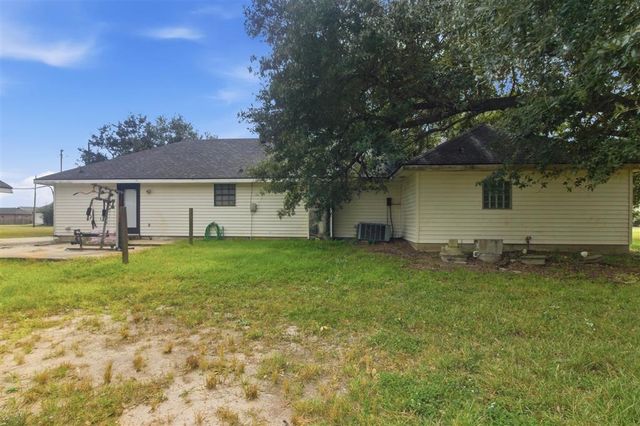 2014 N Iona Dr Drive, Sulphur, LA 70665