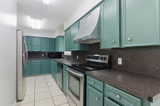 2014 N Iona Dr Drive, Sulphur, LA 70665