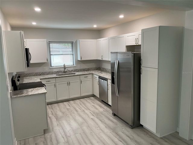 727 27TH AVENUE S, St Petersburg, FL 33705