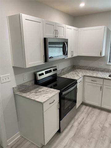 727 27TH AVENUE S, St Petersburg, FL 33705