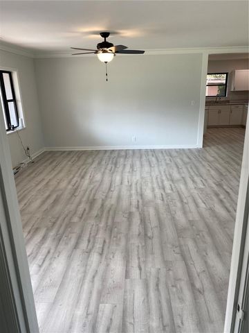 727 27TH AVENUE S, St Petersburg, FL 33705