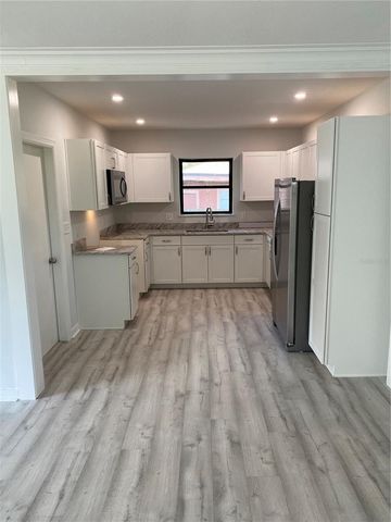 727 27TH AVENUE S, St Petersburg, FL 33705