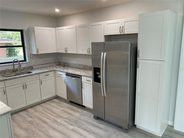 727 27TH AVENUE S, St Petersburg, FL 33705