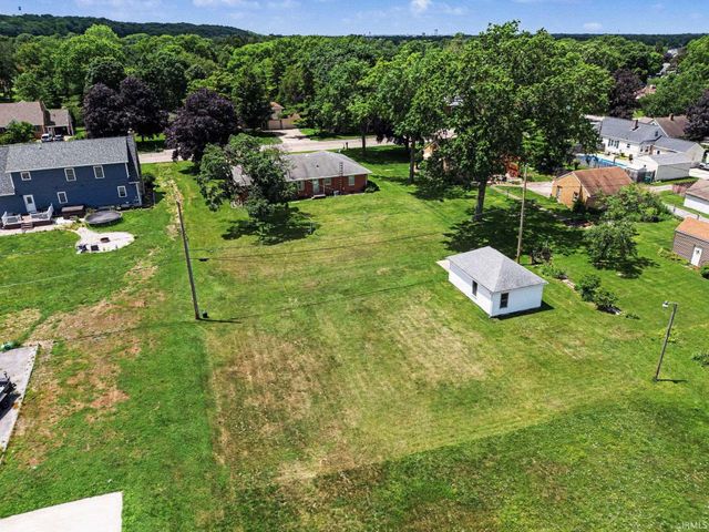 1526 S Main Street, Mishawaka, IN 46544