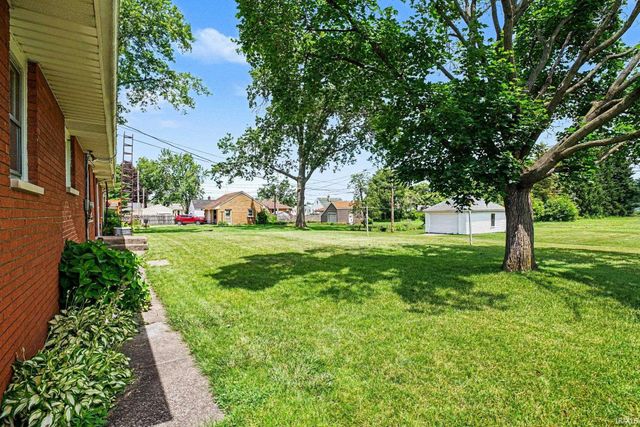 1526 S Main Street, Mishawaka, IN 46544