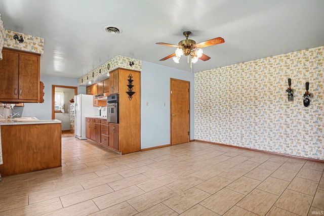 1526 S Main Street, Mishawaka, IN 46544