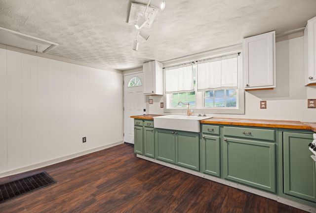 131 Barber Road, Clearfield, KY 40313