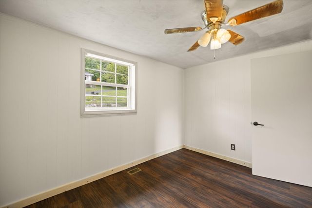 131 Barber Road, Clearfield, KY 40313