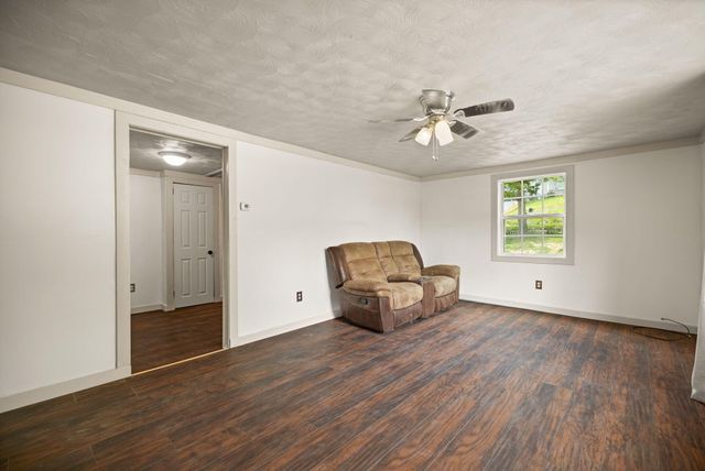 131 Barber Road, Clearfield, KY 40313