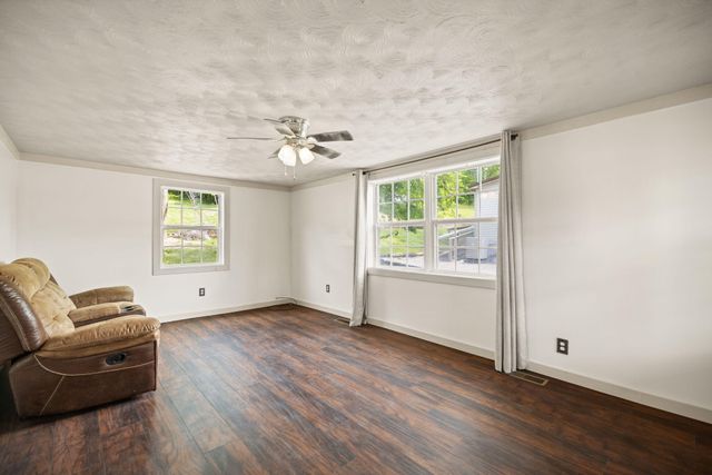 131 Barber Road, Clearfield, KY 40313