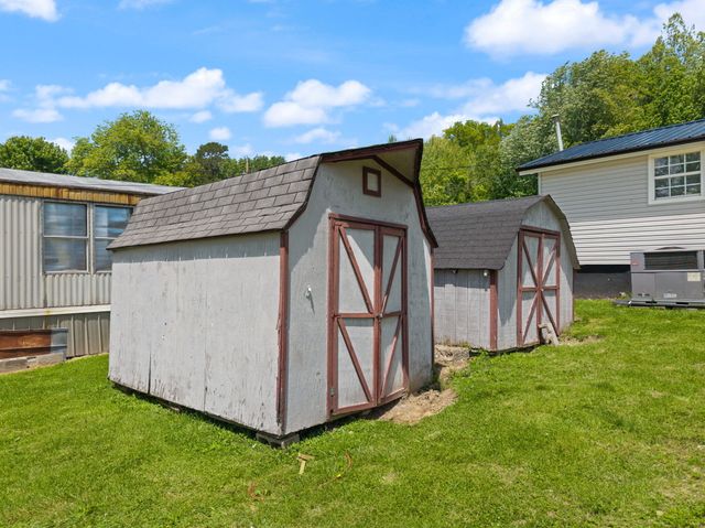 131 Barber Road, Clearfield, KY 40313