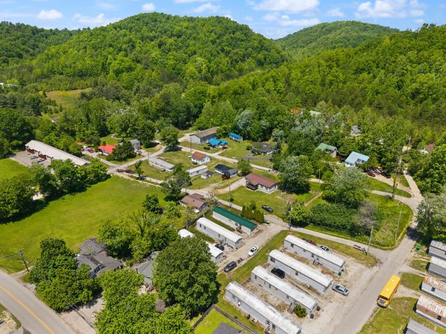 131 Barber Road, Clearfield, KY 40313