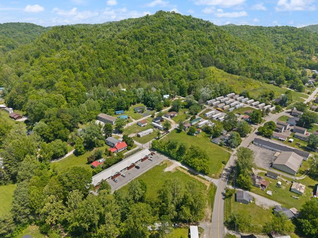 131 Barber Road, Clearfield, KY 40313