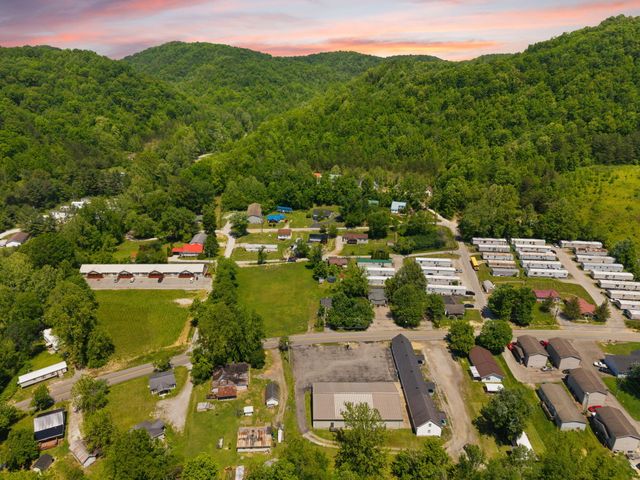 131 Barber Road, Clearfield, KY 40313