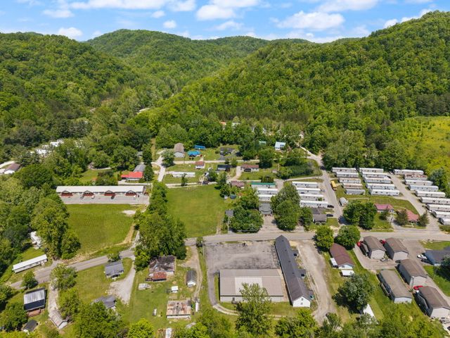 131 Barber Road, Clearfield, KY 40313