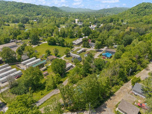 131 Barber Road, Clearfield, KY 40313
