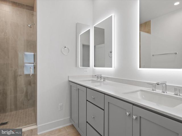 2064 TYSONS RIDGELINE RD, Falls Church, VA 22043