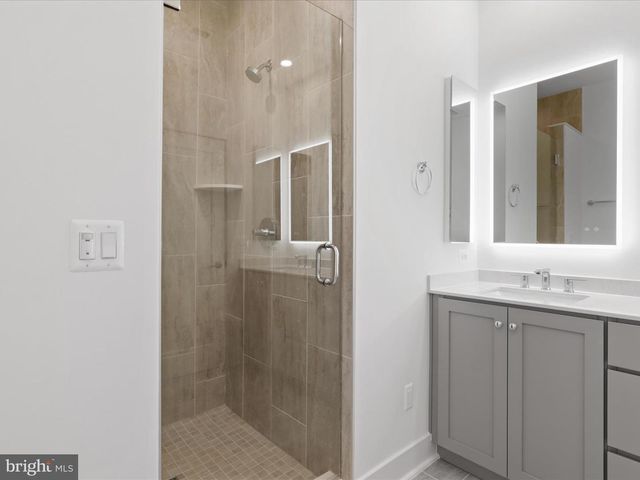 2064 TYSONS RIDGELINE RD, Falls Church, VA 22043