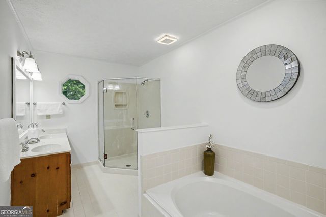 105 Rosedell Court, Fayetteville, GA 30214