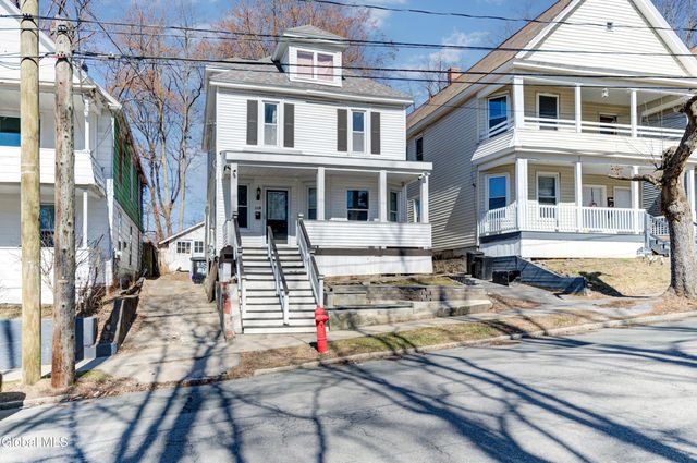 215 Elm Street, Schenectady, NY 12304