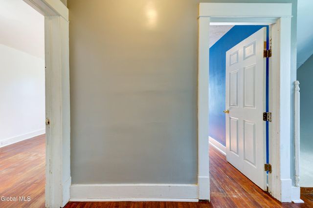 215 Elm Street, Schenectady, NY 12304