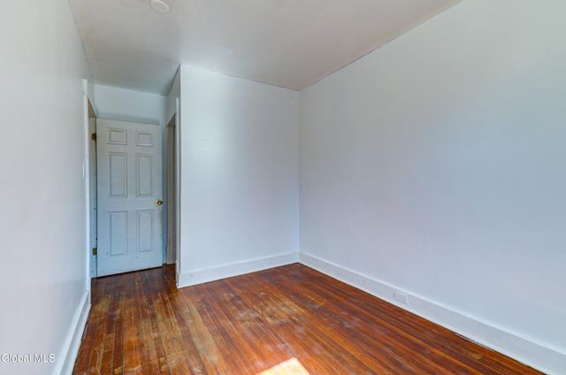 215 Elm Street, Schenectady, NY 12304