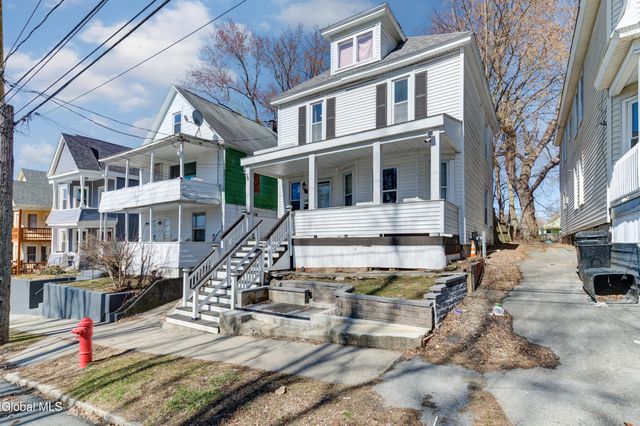 215 Elm Street, Schenectady, NY 12304