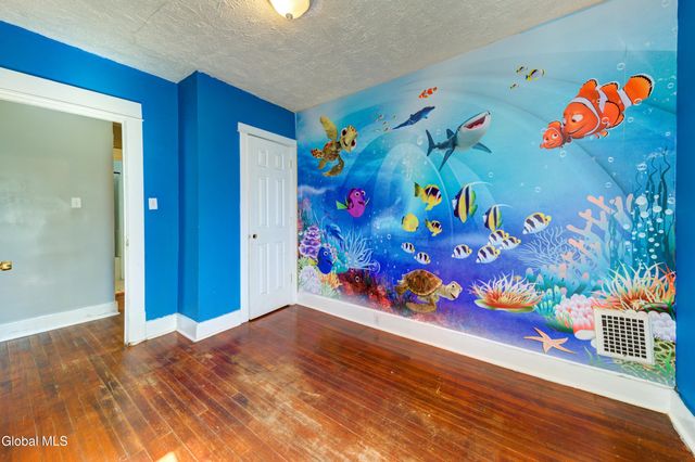 215 Elm Street, Schenectady, NY 12304