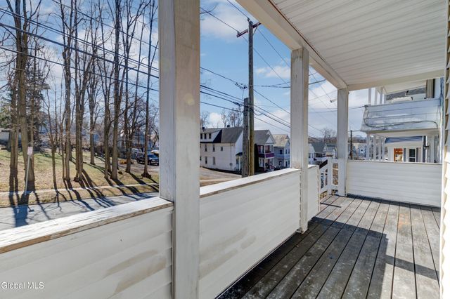 215 Elm Street, Schenectady, NY 12304