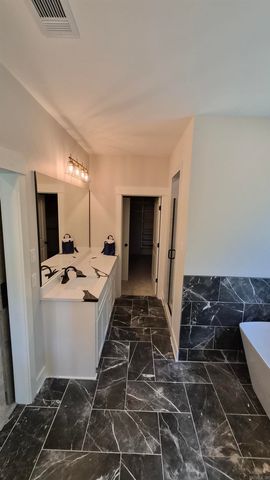 6708 N. Detonti Road, Bauxite, AR 72011