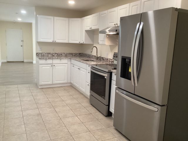 566 Commonwealth Ave L101, Boston, MA 02215