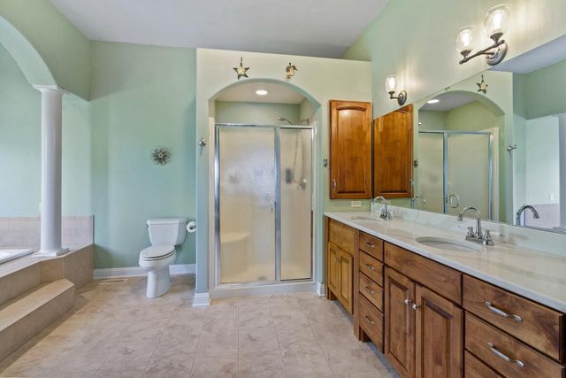 387 Still Water COURT, Dousman, WI 53118