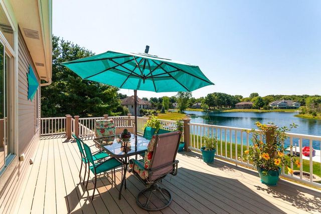 387 Still Water COURT, Dousman, WI 53118