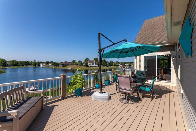 387 Still Water COURT, Dousman, WI 53118