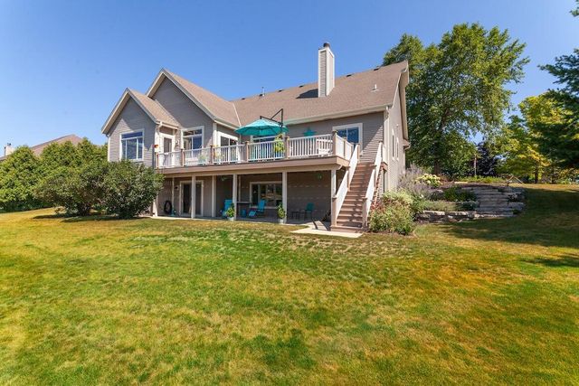 387 Still Water COURT, Dousman, WI 53118