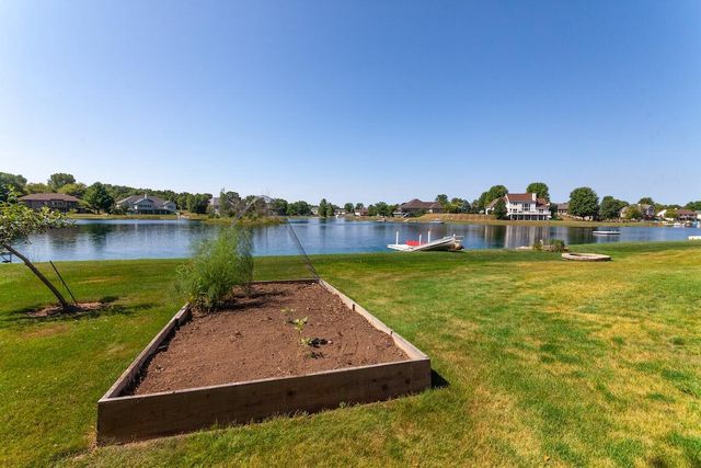 387 Still Water COURT, Dousman, WI 53118