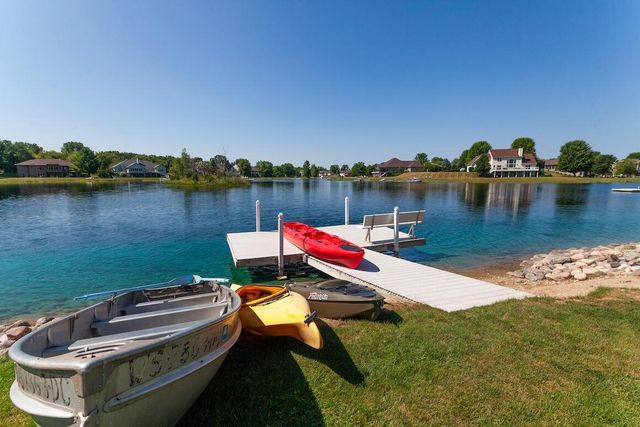 387 Still Water COURT, Dousman, WI 53118