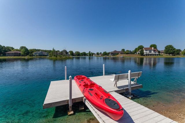 387 Still Water COURT, Dousman, WI 53118