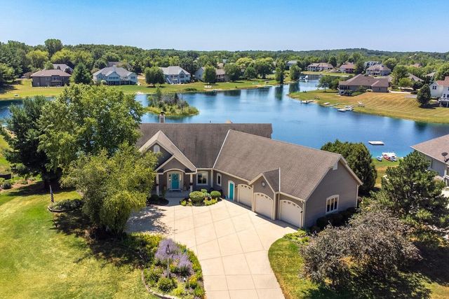 387 Still Water COURT, Dousman, WI 53118