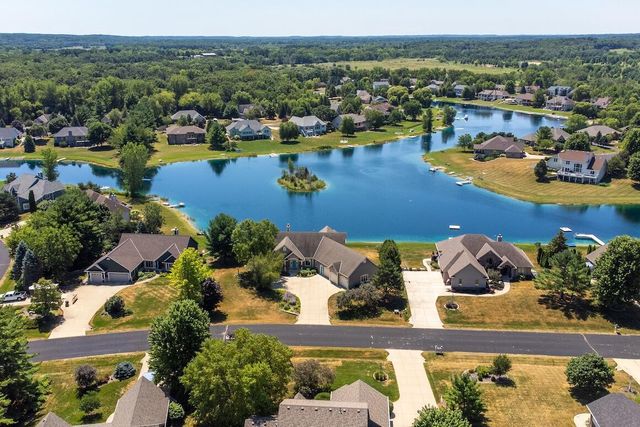 387 Still Water COURT, Dousman, WI 53118