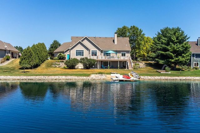 387 Still Water COURT, Dousman, WI 53118
