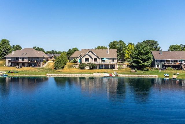 387 Still Water COURT, Dousman, WI 53118