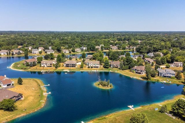387 Still Water COURT, Dousman, WI 53118