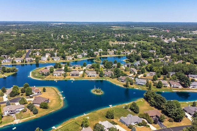 387 Still Water COURT, Dousman, WI 53118