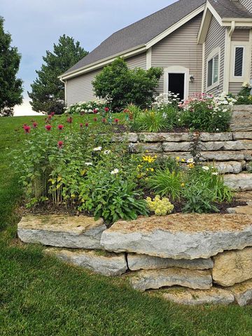 387 Still Water COURT, Dousman, WI 53118